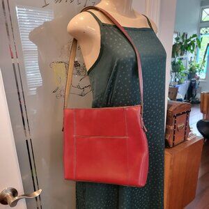 Vintage Mondani New York Wine Red Shoulder Bag